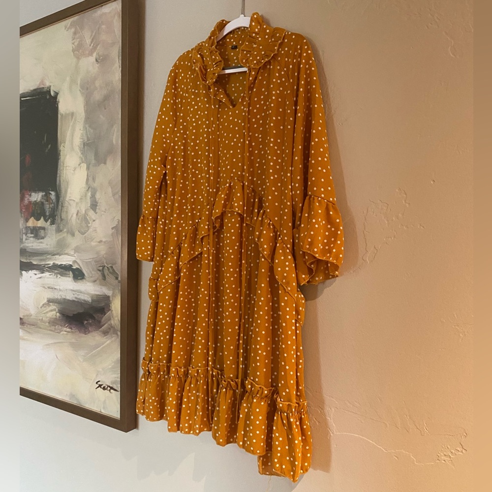 NWOT| Mustard yellow polka dot flowy dress| small!
